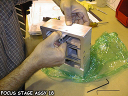 focus stage assy 18
