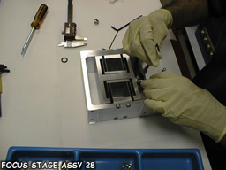 focus stage assy 28
