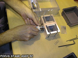 focus stage assy 32